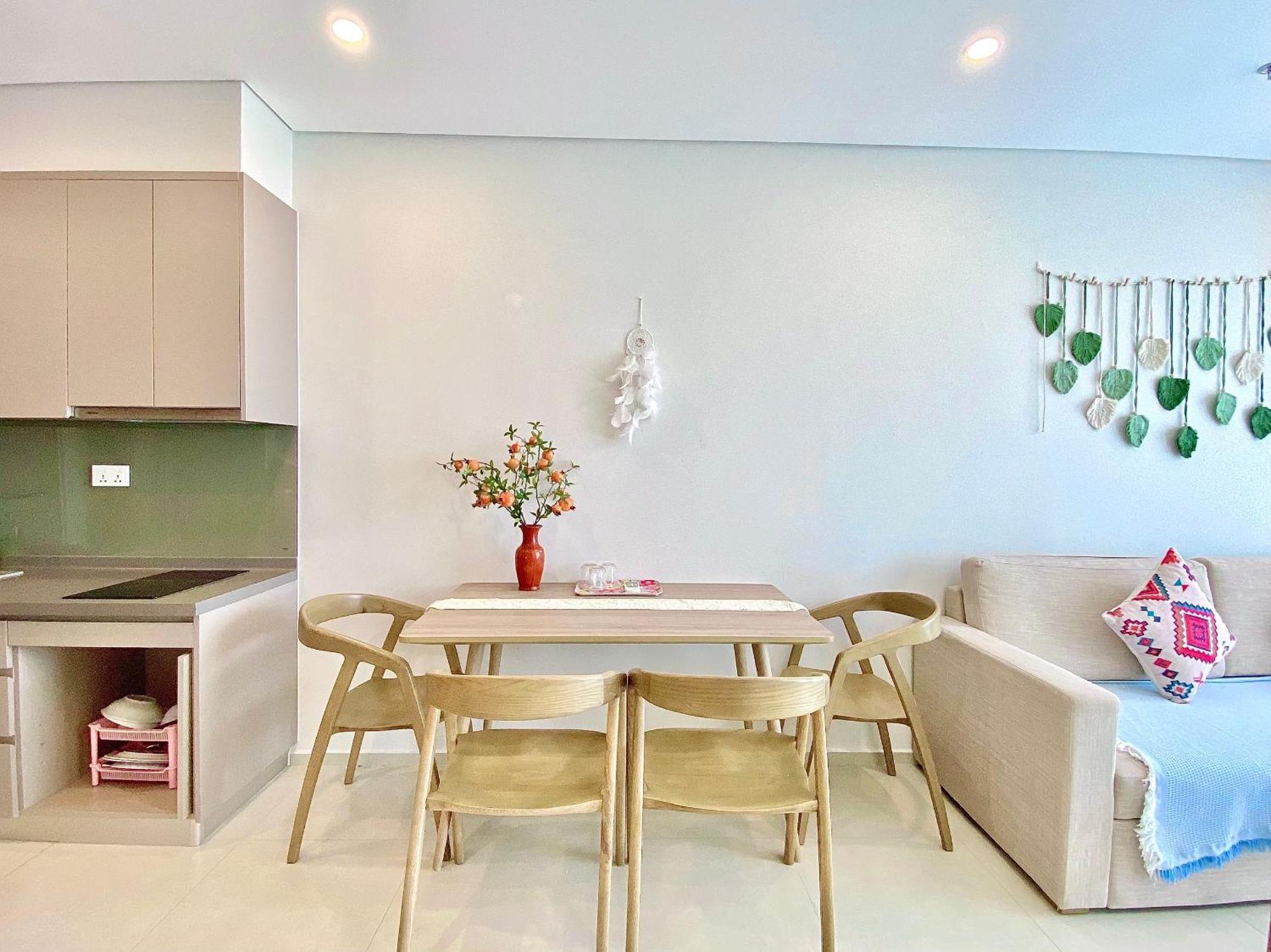 My Duyen - Ho 5 Sao The Song Apartment *